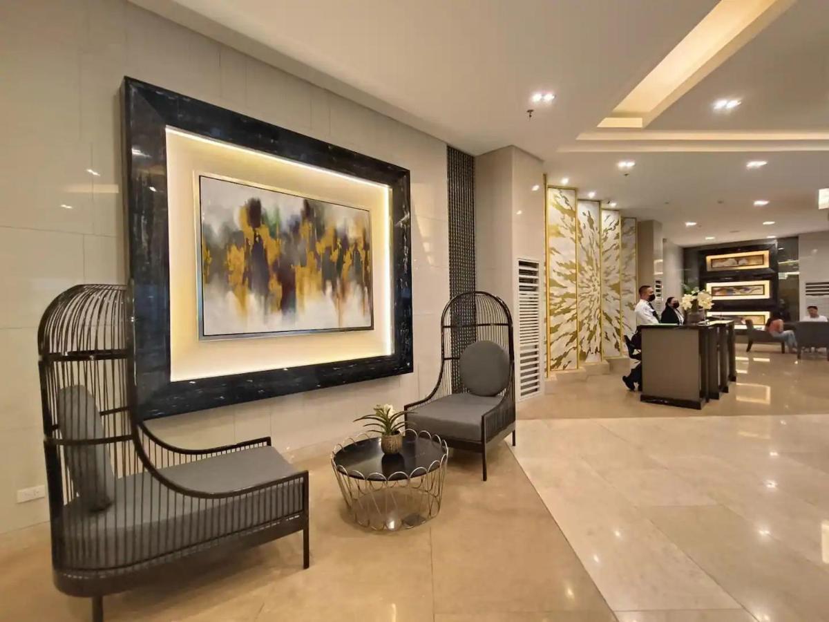 Penthouse Studio At Fame Residence 41St Floor, Shangrila-Megamall Manilla Buitenkant foto